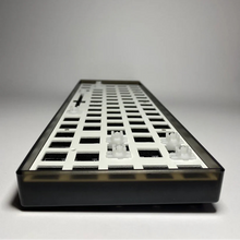 Cargar imagen en el visor de la galería, Limited Edition : Keycaps.gg KC65 -  65% Keyboard Base