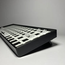 Cargar imagen en el visor de la galería, Limited Edition : Keycaps.gg KC65 -  65% Keyboard Base